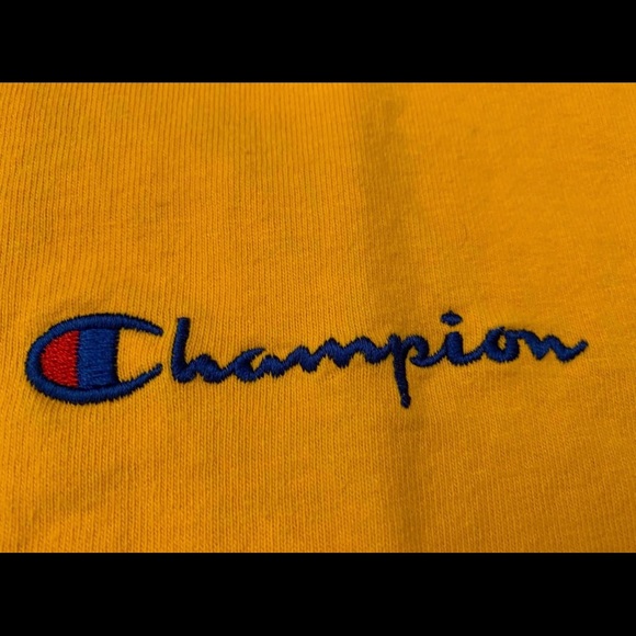 Champion T-shirt - Picture 2 of 2
